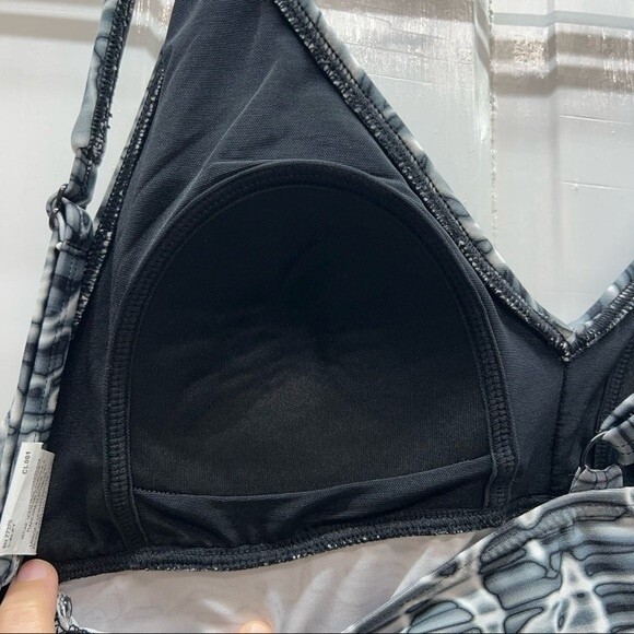 TYR swimsuit tankini top women's 12 black white adjustable straps - Picture 6 of 8